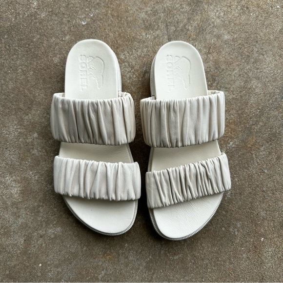 Sorel Roaming Two Strap White Cream Leather Slides Women’s Size 6.5 - Picture 1 of 9